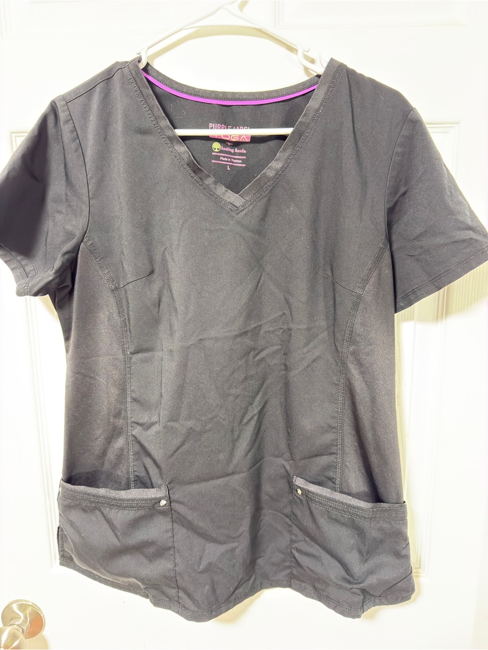 Women’s Black V-Neck Short Sleeve Scrub Top with Dual Front Pockets